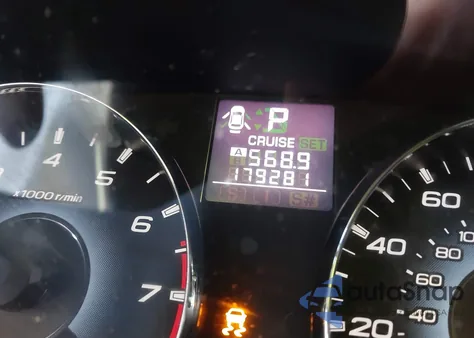 2010 Subaru Legacy 2.5I Limited из США, поврежденный, VIN 4S3BMBK6XA3223219